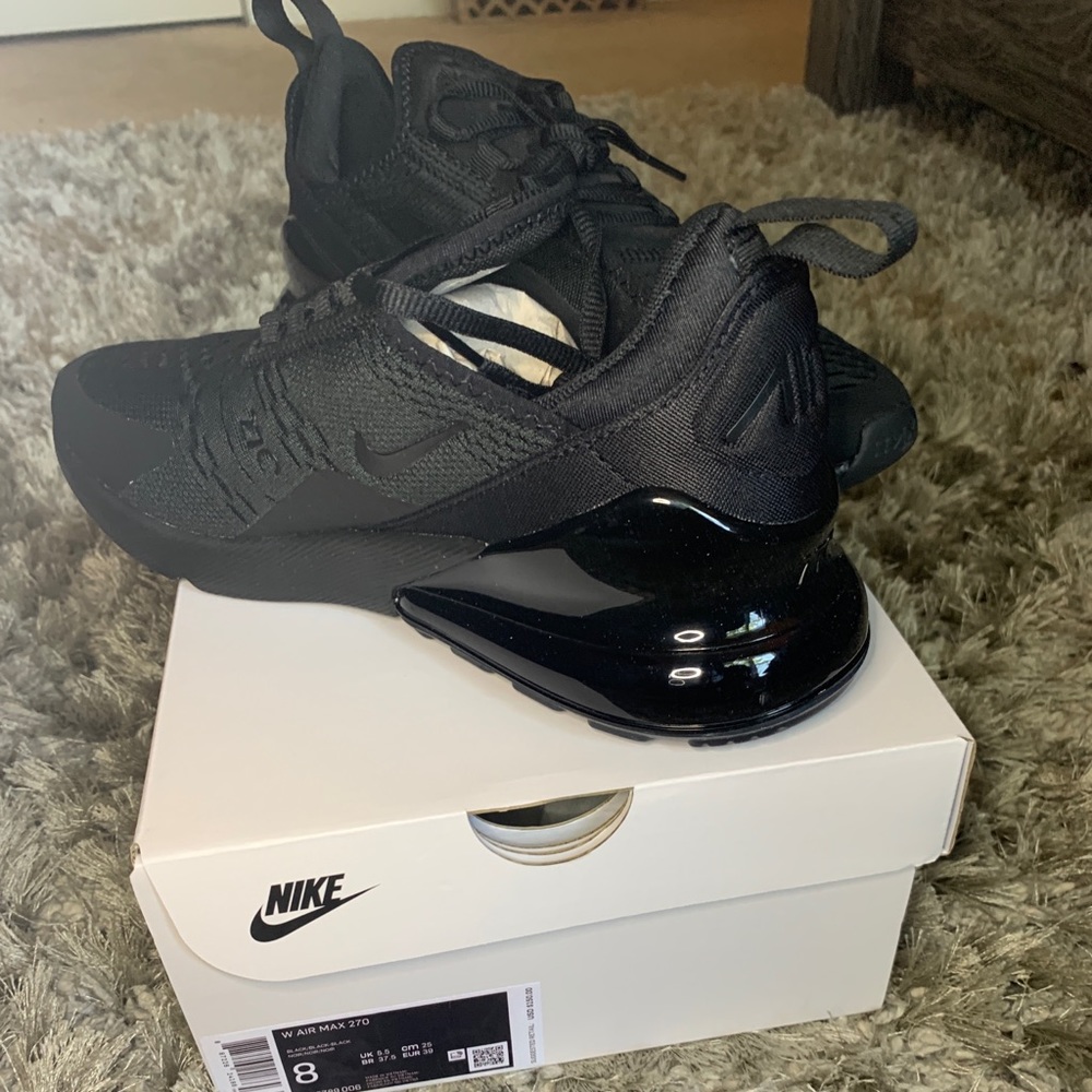 Women’s air max 270 **BRAND NEW**